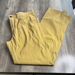 Orvis Men's Outdoor Dry Fit Chinos in Warm Gold